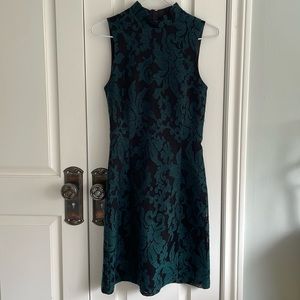 Beautiful and flattering dress